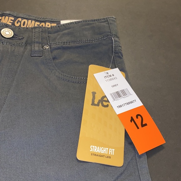 New boys Lee’s extreme comfort straight fit jeans. - Picture 16 of 16